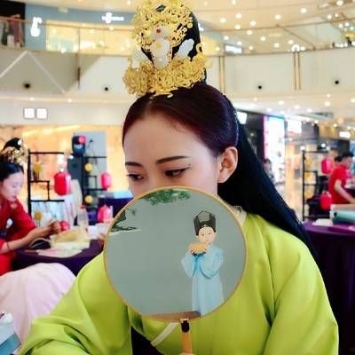 校园模特