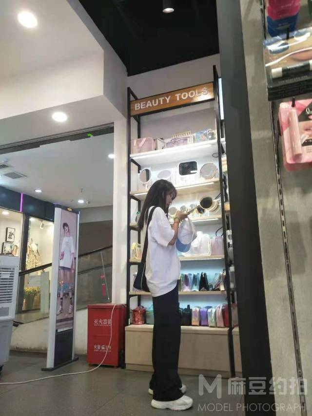 校园模特