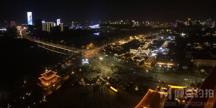 夜景模特
