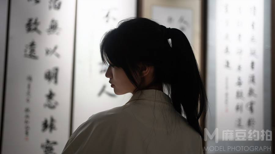 情绪模特