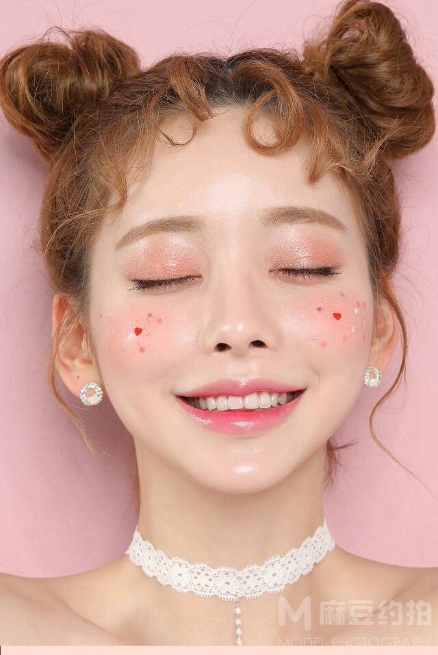 妆容模特