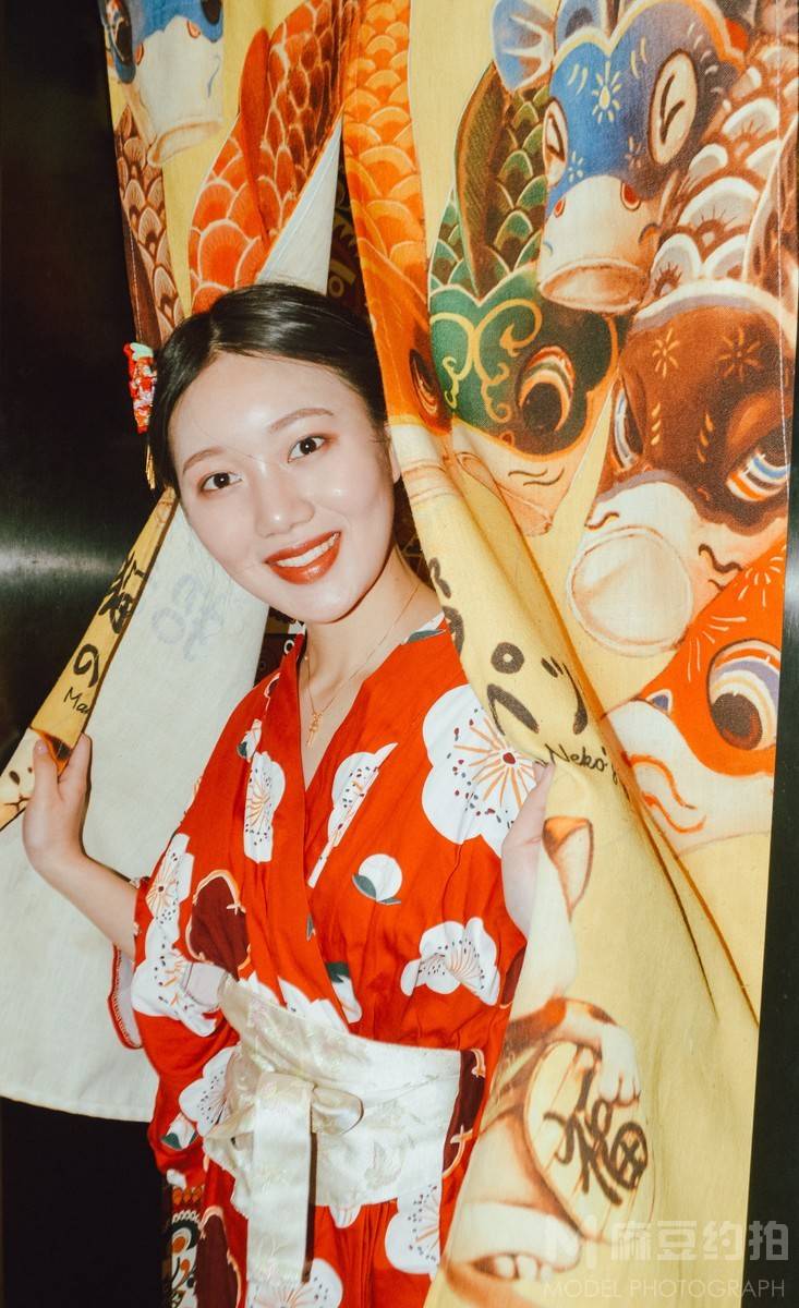 妆容模特