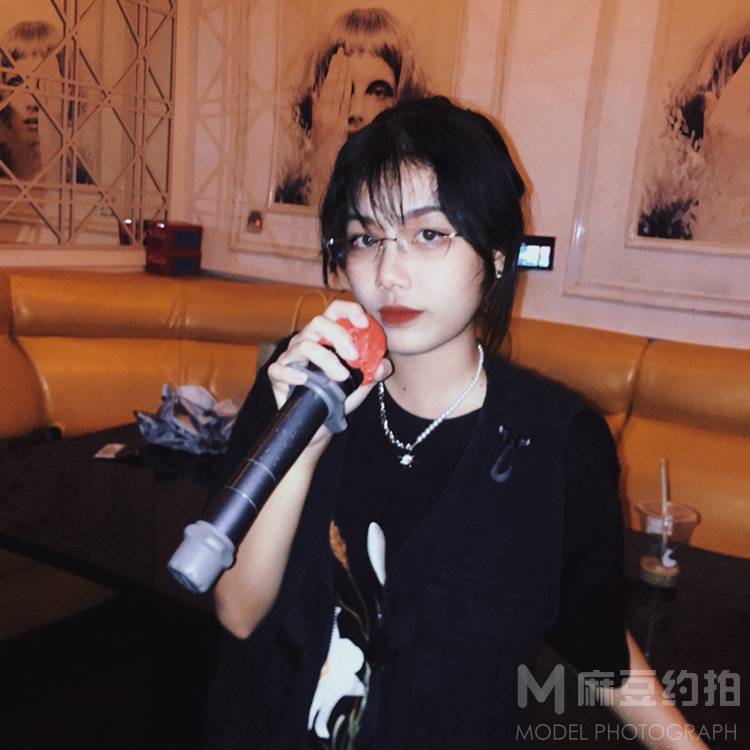 纪实模特