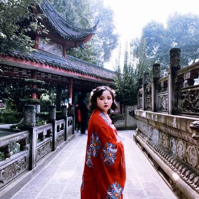 汉服模特