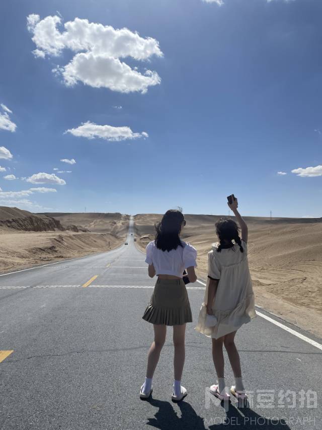 校园模特