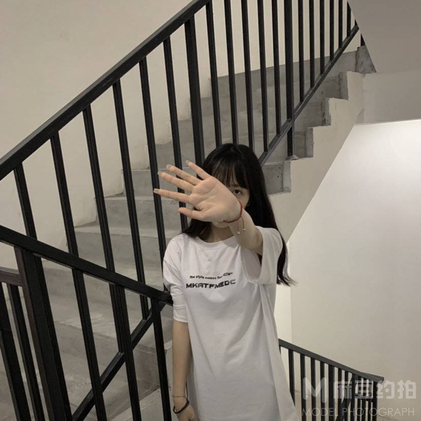 黑白模特