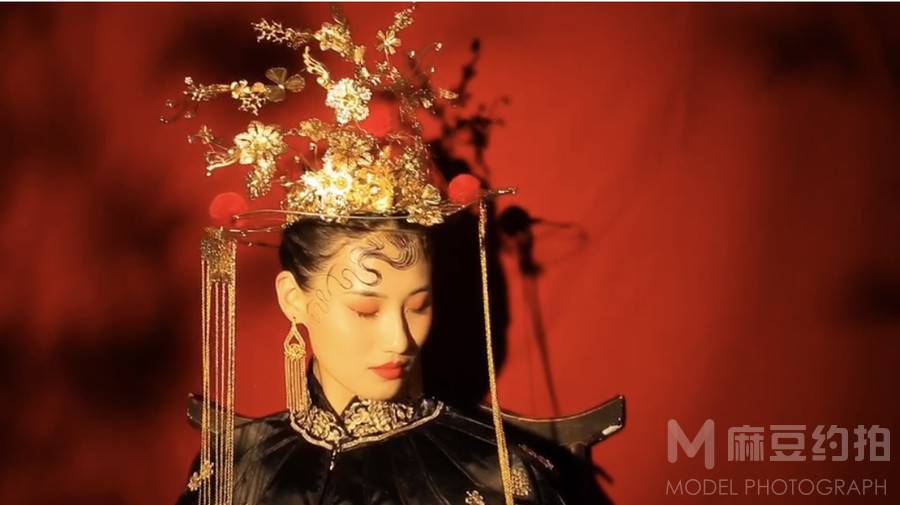 情绪模特