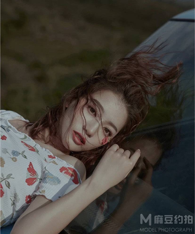 情绪模特