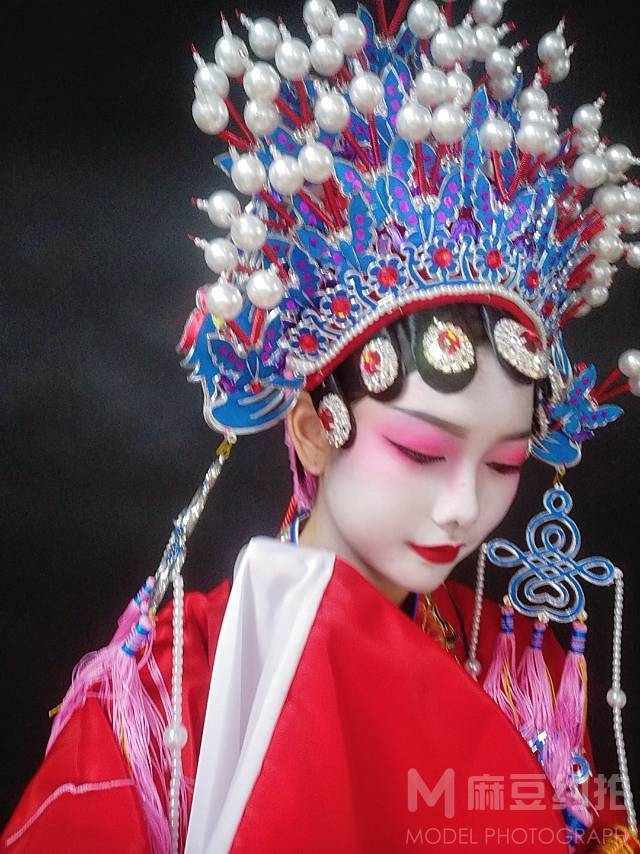 妆容模特
