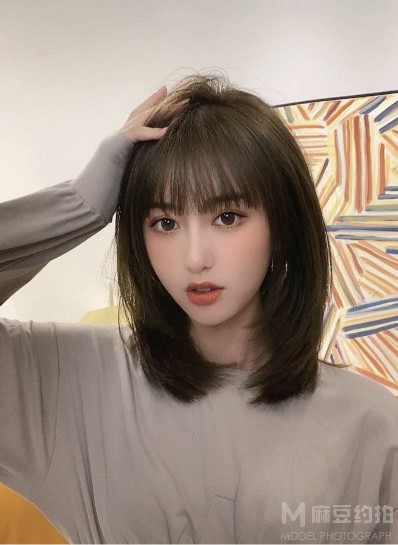 黑白模特