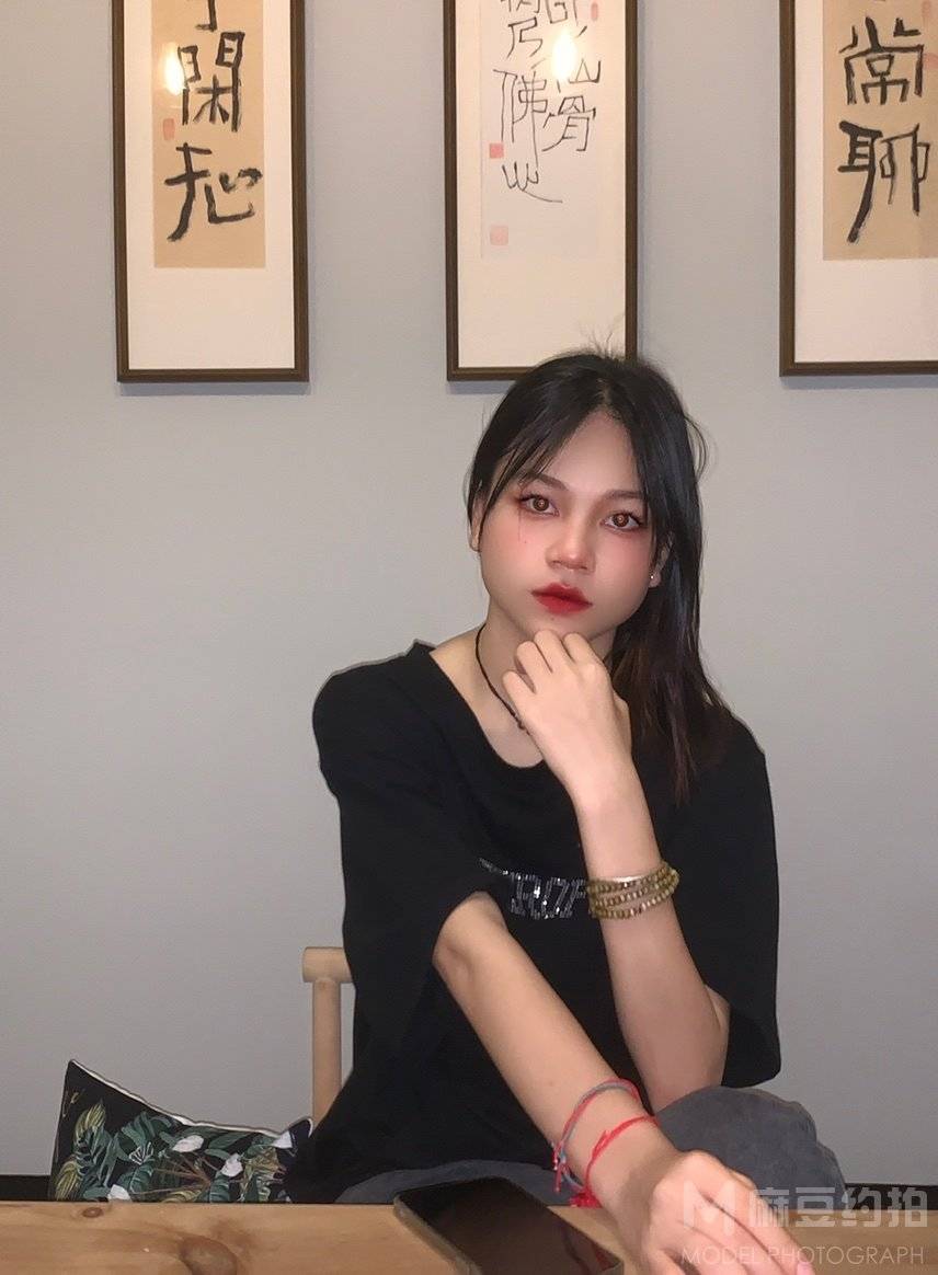 清新模特