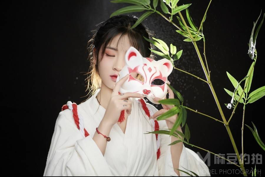黑白模特