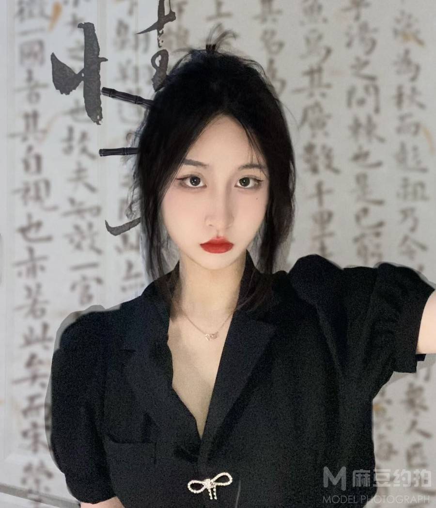 妆容模特