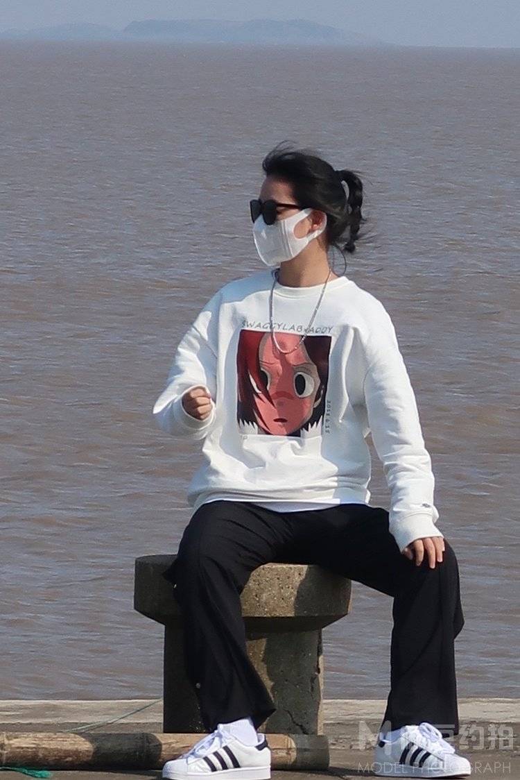 黑白模特