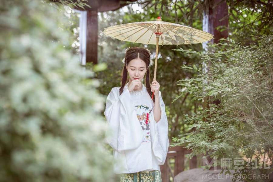 汉服模特
