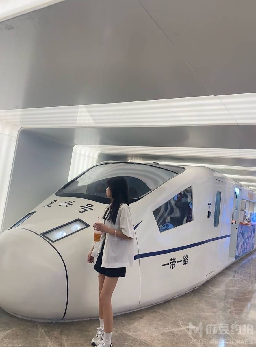 校园模特