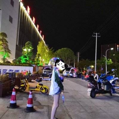 校园模特