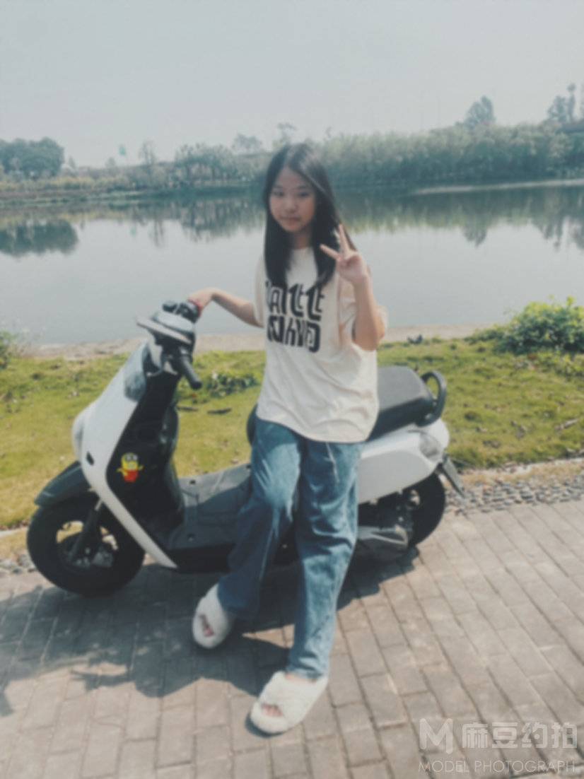 校园模特