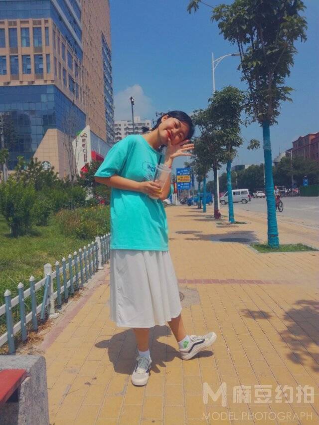 校园模特