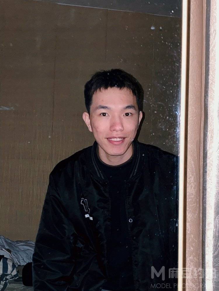 纪实模特