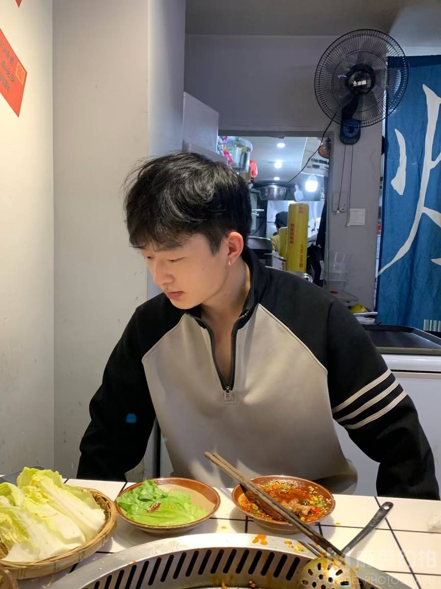 黑白模特