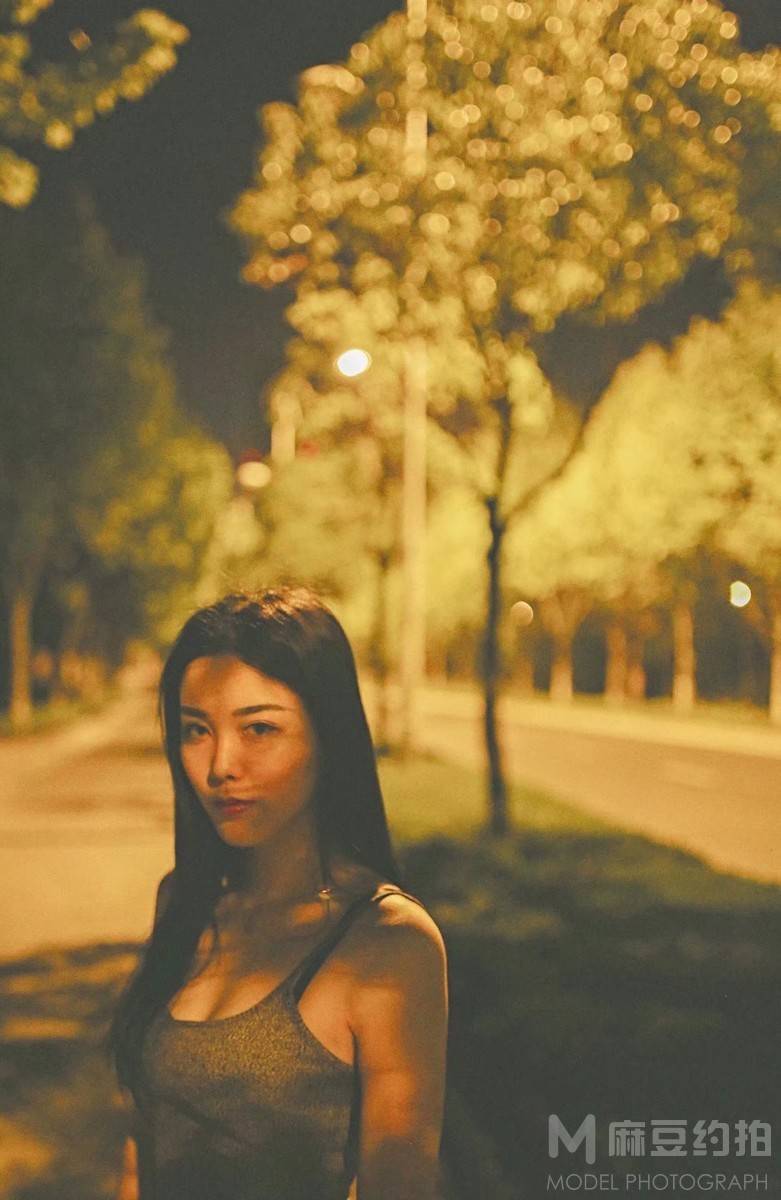夜景模特