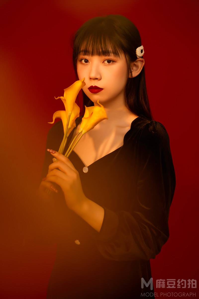 情绪模特