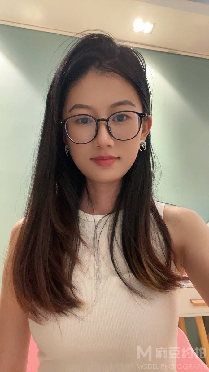 纪实模特