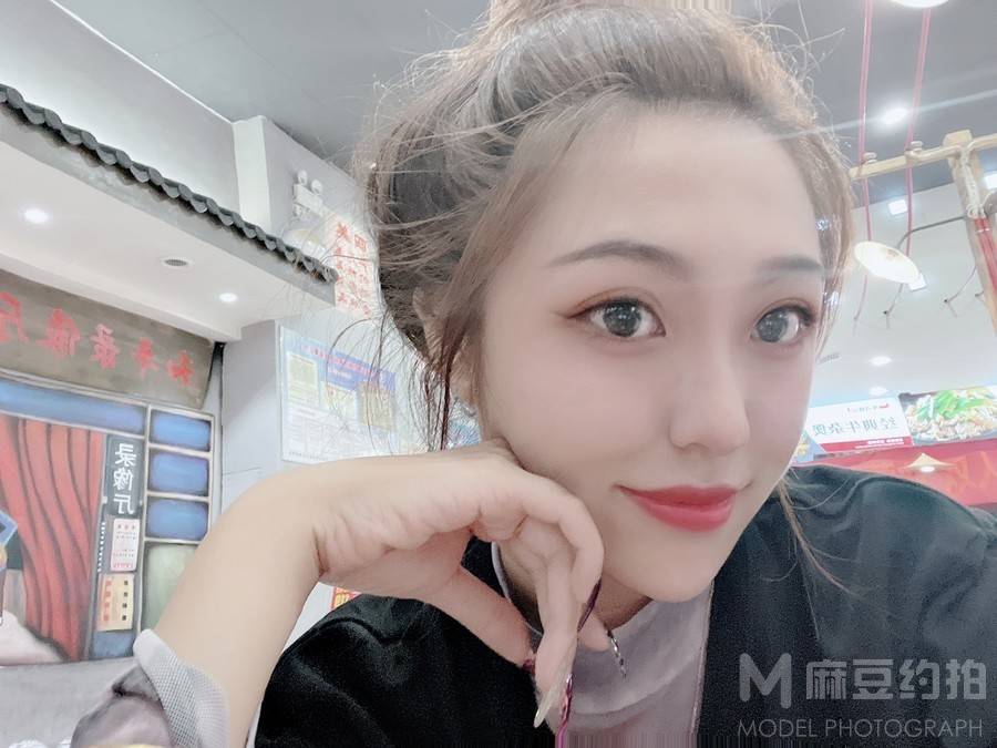 纪实模特