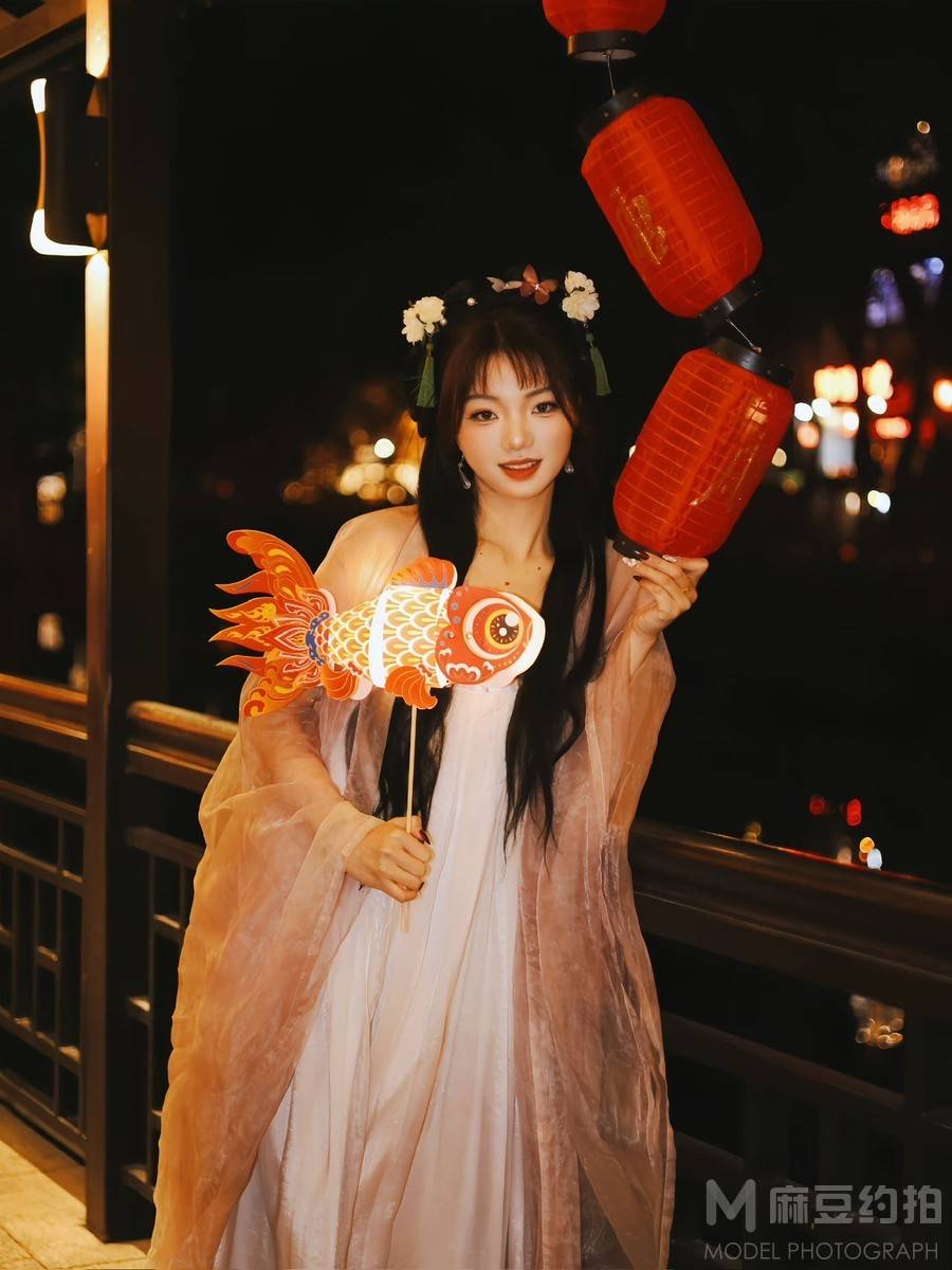 汉服模特