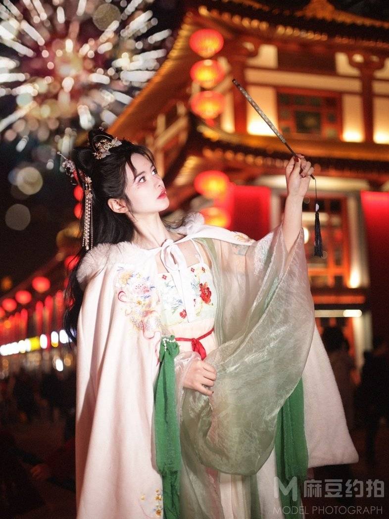 汉服模特