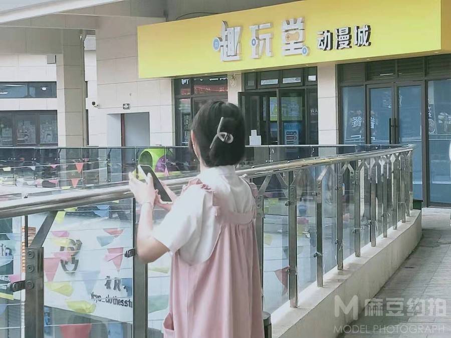 校园模特