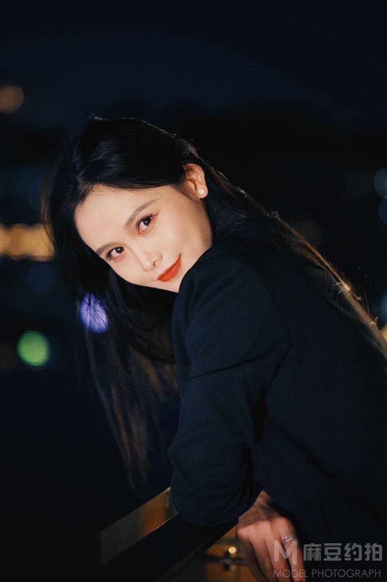 夜景模特