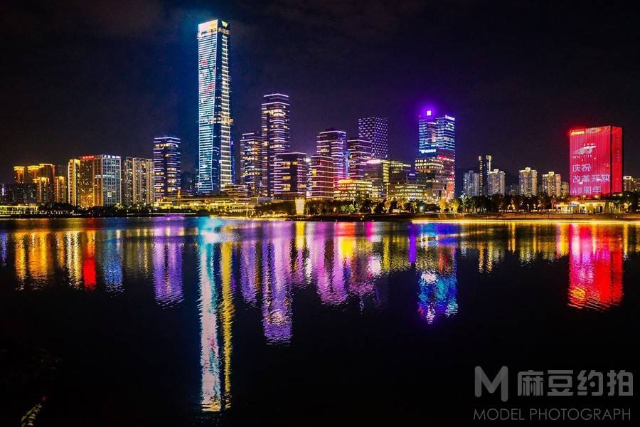 夜景模特