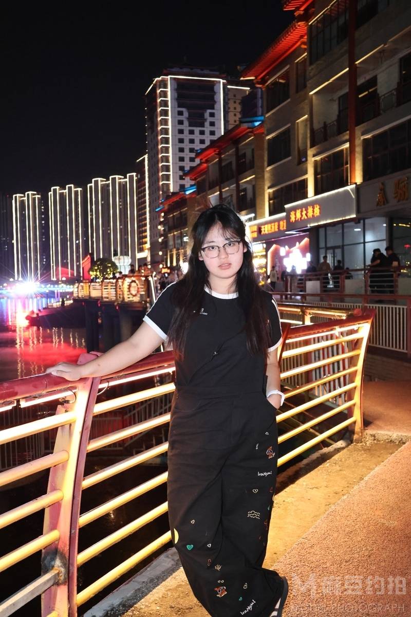夜景模特