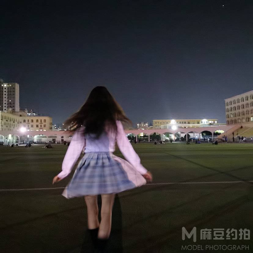 校园模特