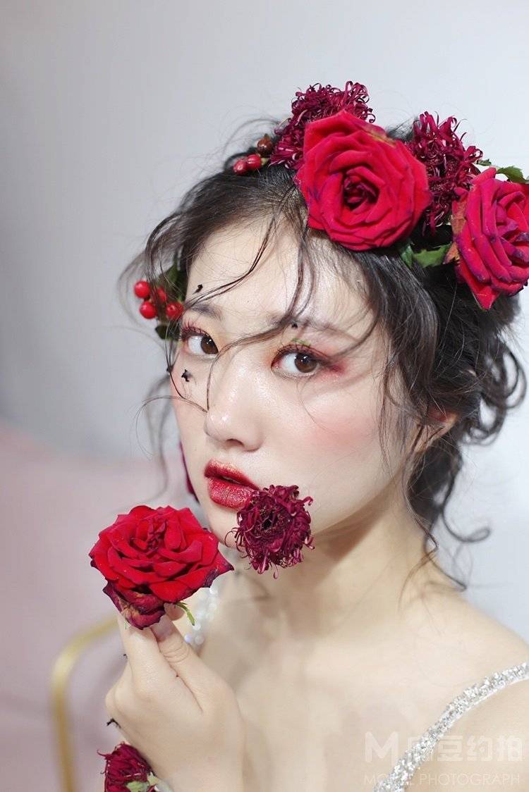 妆容模特
