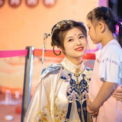 汉服模特