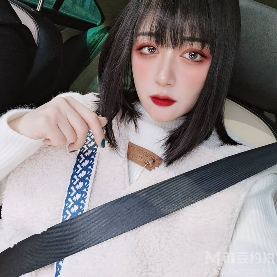 黑白模特