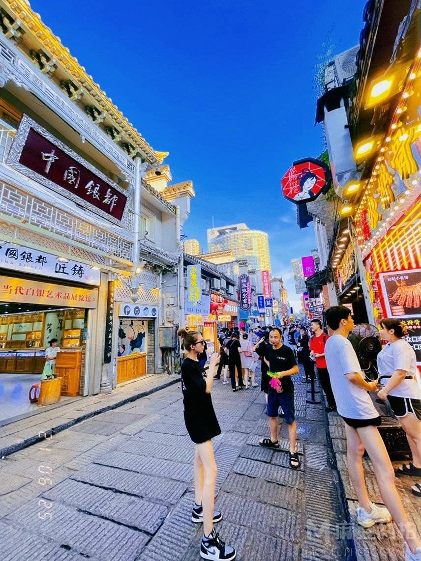 夜景模特