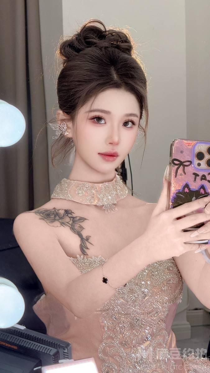 妆容模特