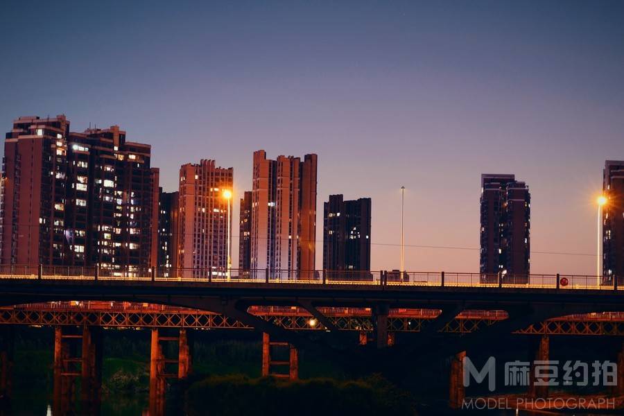 夜景模特