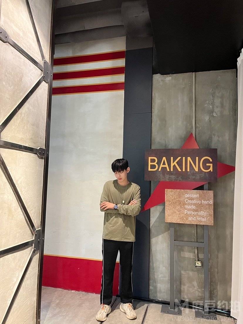 校园模特