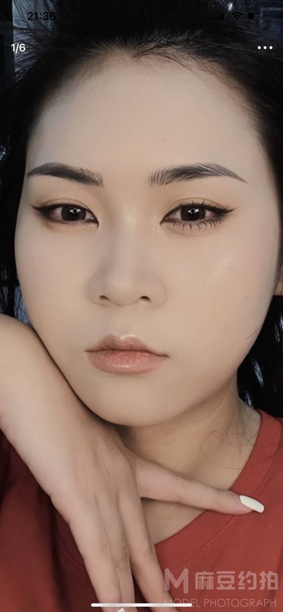 妆容模特
