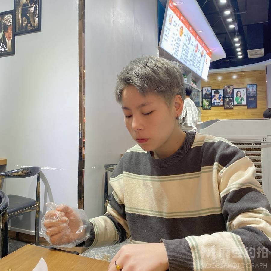 暗黑模特