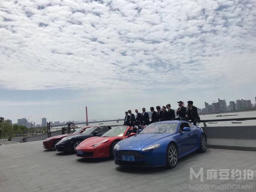 校园模特