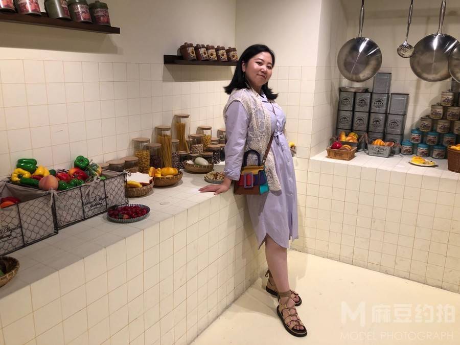 情绪模特