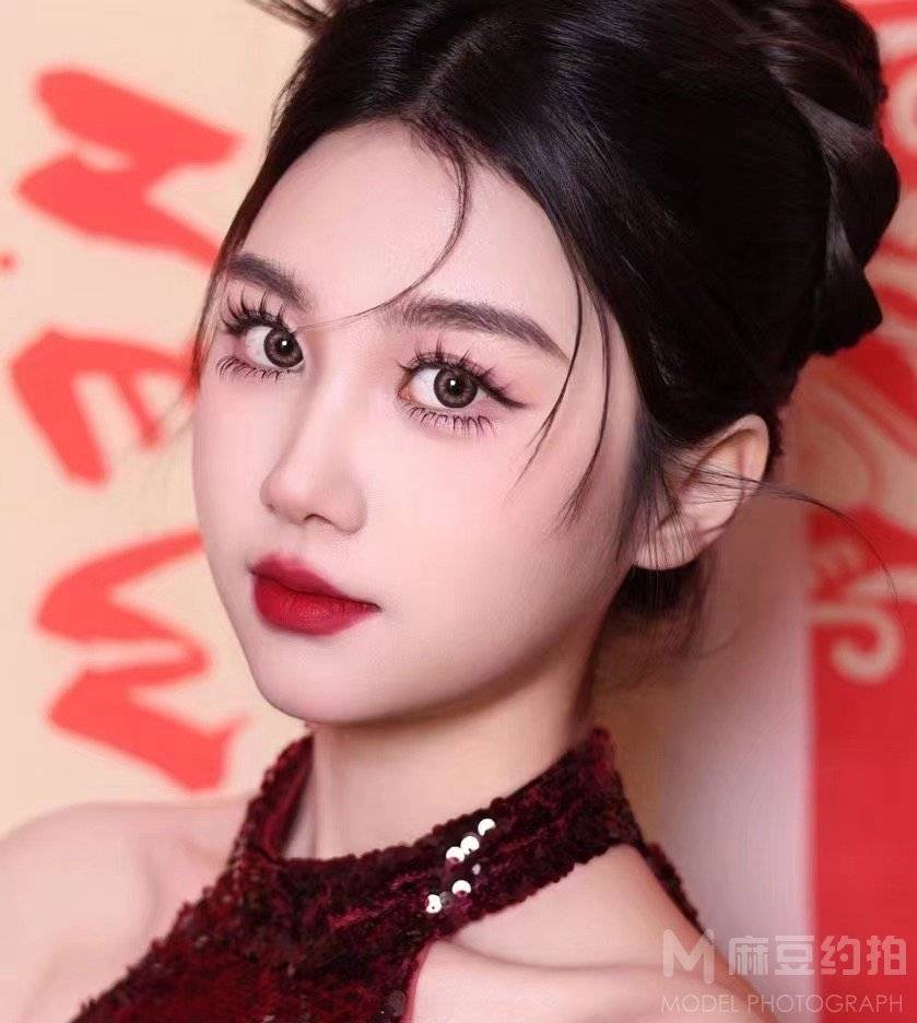 妆容模特