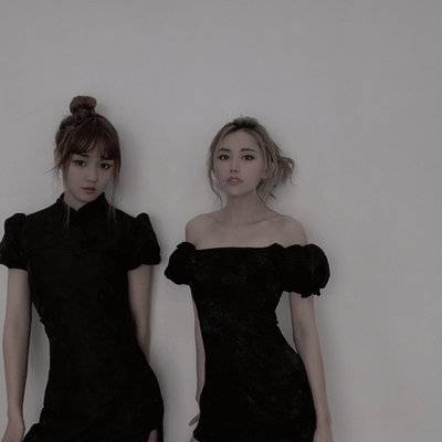 黑白模特