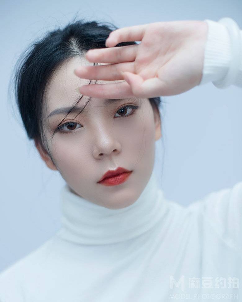 情绪模特